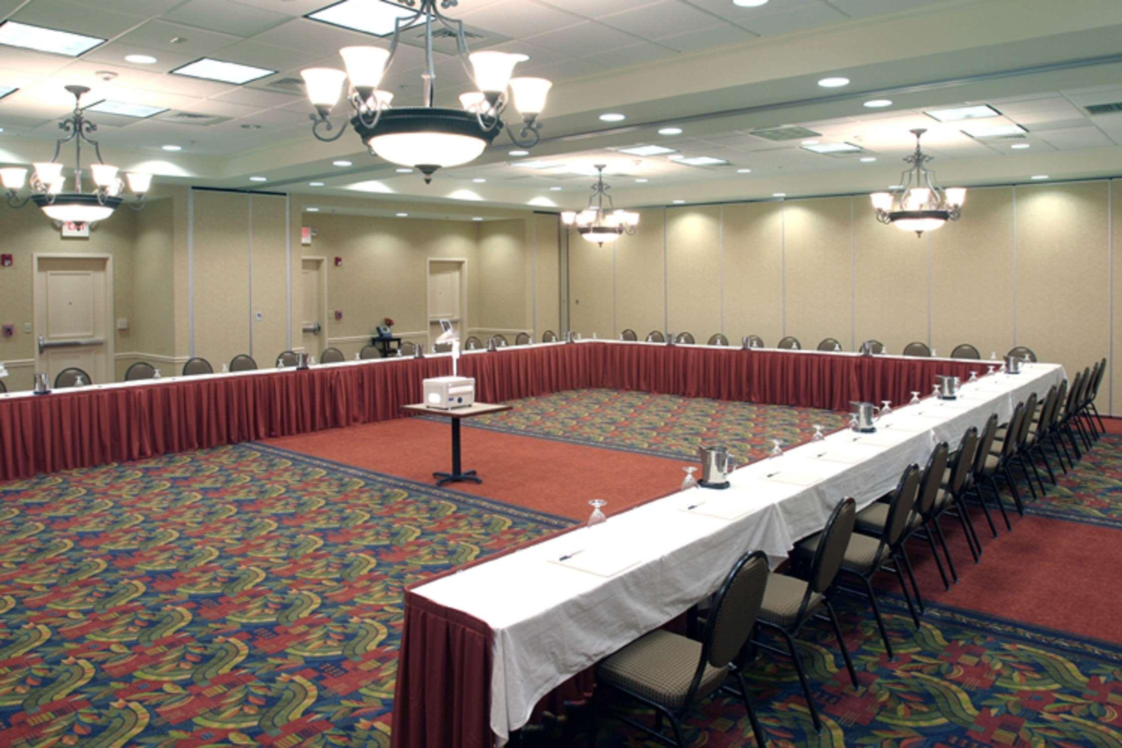 צ'יקטווואגה Hilton Garden Inn Buffalo Airport מראה חיצוני תמונה