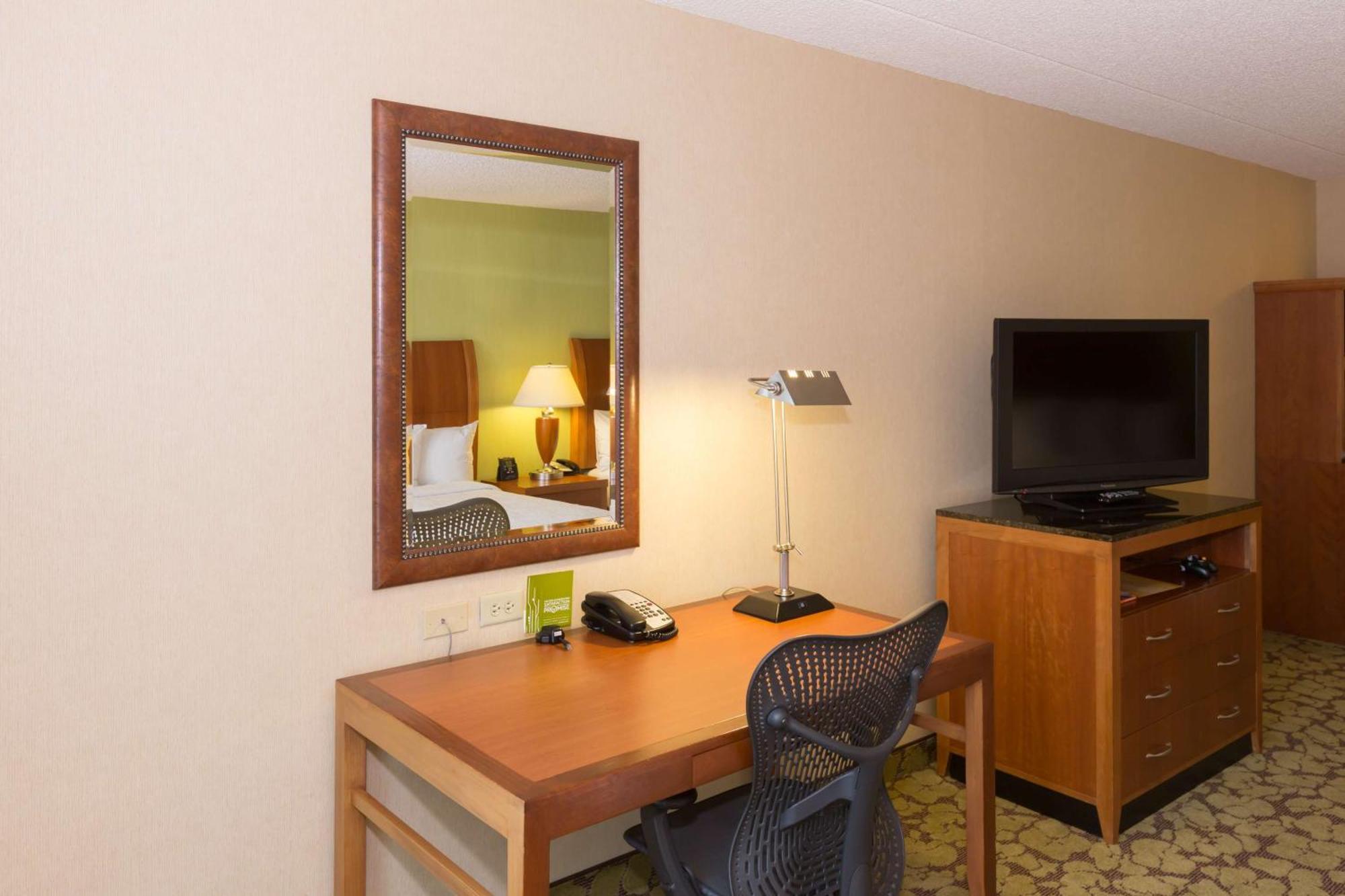 צ'יקטווואגה Hilton Garden Inn Buffalo Airport מראה חיצוני תמונה