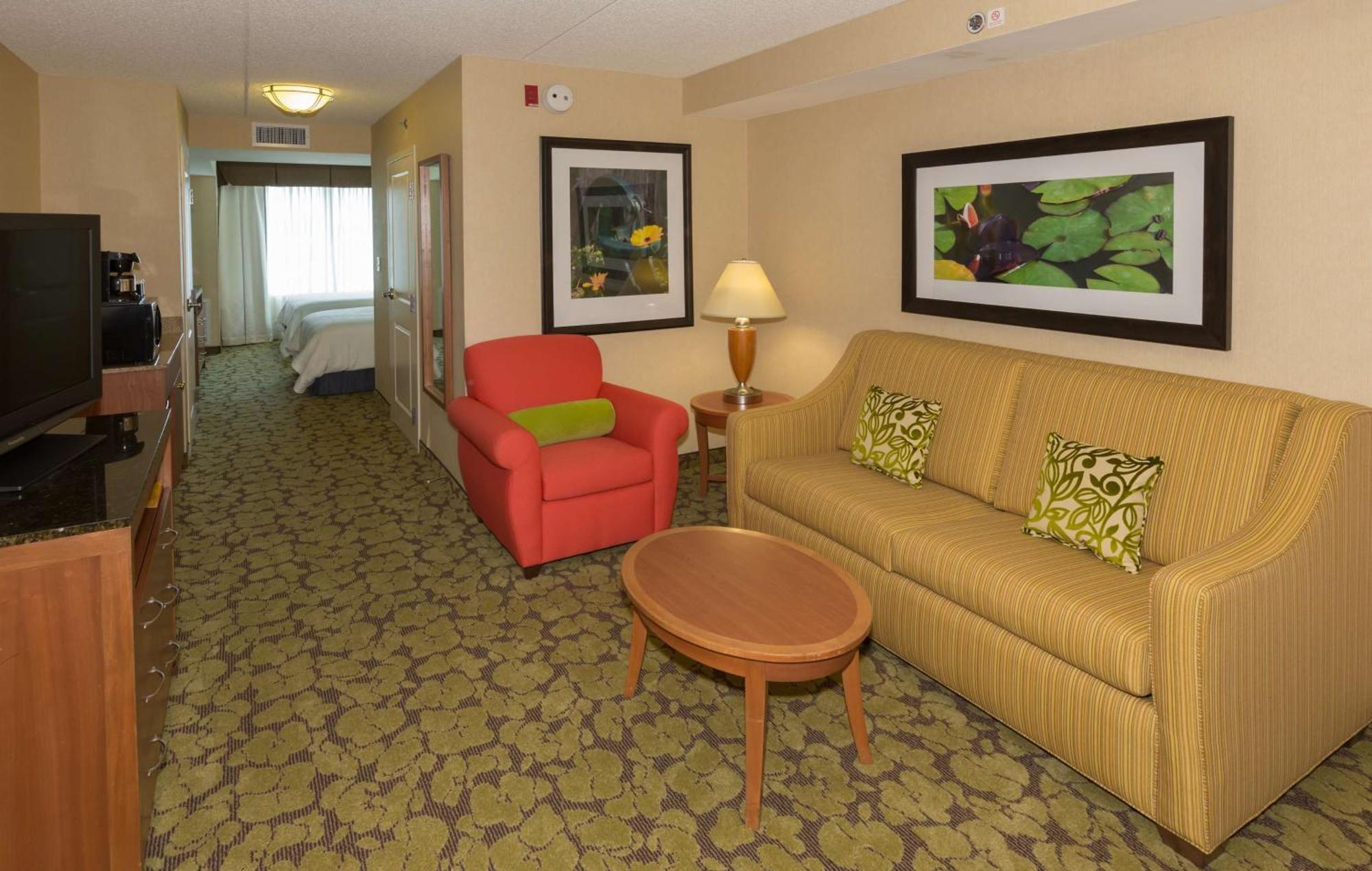 צ'יקטווואגה Hilton Garden Inn Buffalo Airport מראה חיצוני תמונה